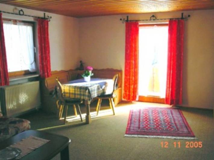 Gîte pour 4 personnes, avec balcon/terrasse et balcon dans Rottau - 3