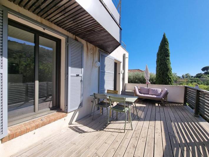 Gîte pour 4 personnes, avec terrasse et vue dans Plage de La Fossette - 2