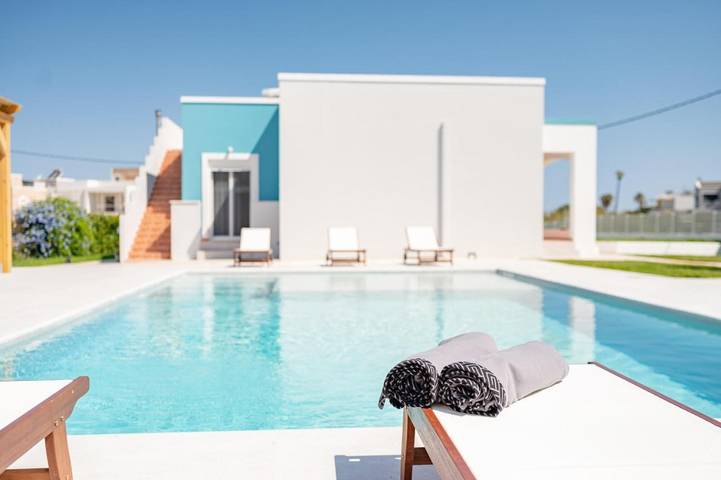 Ferienhaus für 8 Personen, mit Balkon und Terrasse sowie Garten und Pool in Mastichari