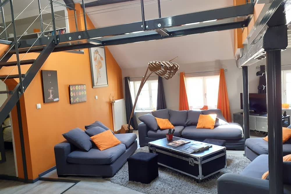 Entire apartment, Le Toit de Charme D'isabelle ! in Beaune, Beaune region