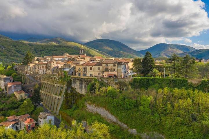 Appartamento per 4 persone, con terrazza e panorama, con animali domestici a Sant'Agata de' Goti
