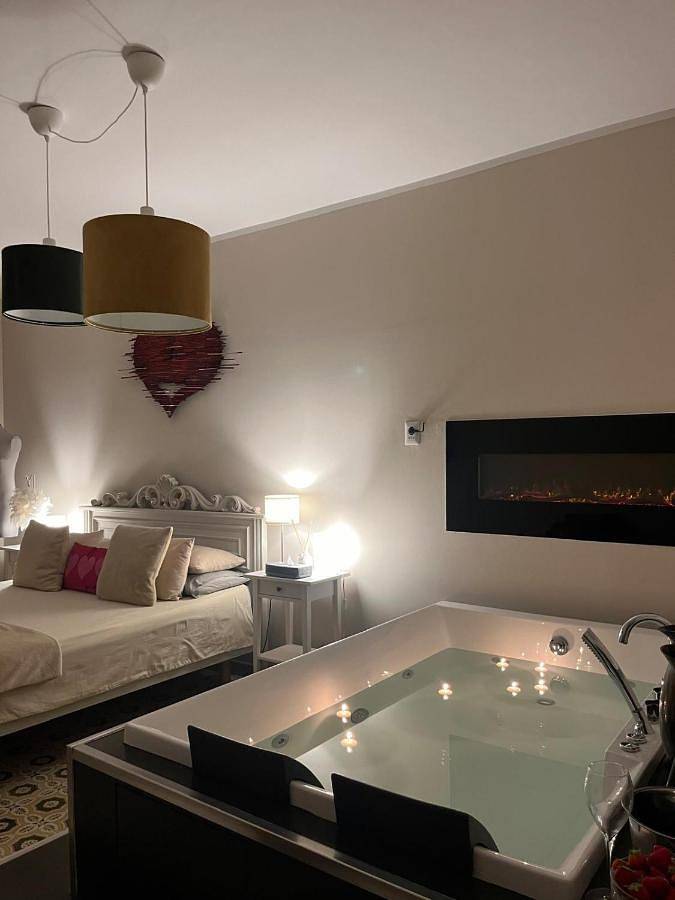 Appartamento per 7 persone, con sauna e balcone nonché idromassaggio in Ronciglione