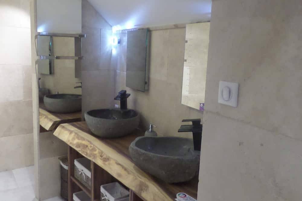 Apartamento privado clasificado 3 * en casa del siglo Xvii in Vénéjan, Region de Nimes