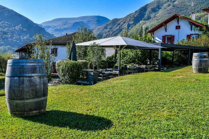 Hôtel pour 2 personnes, avec Terrasse et Jardin à Itxassou