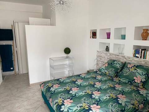 Gîte pour 2 personnes, avec balcon et vue dans Cinema Le Studio Bastia - 3