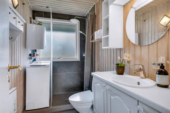 Pet friendly home in Roslev with WiFi in Astrup Vig, Limfjord in Westjütland