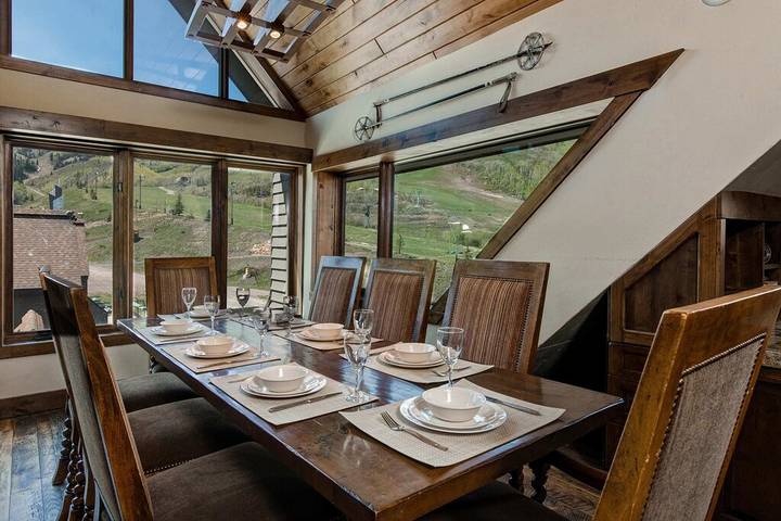 Vacation apartment for 16 people, with pool and sauna as well as hot tub in Utah