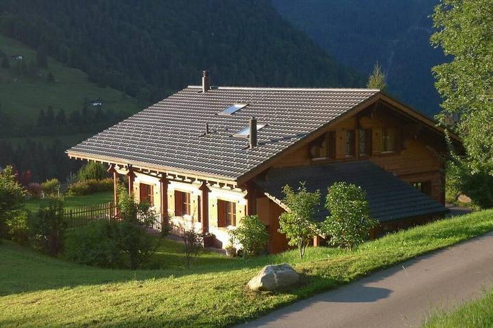 Gîte pour 12 personnes, avec jardin et jacuzzi, animaux acceptés à Gryon - 4