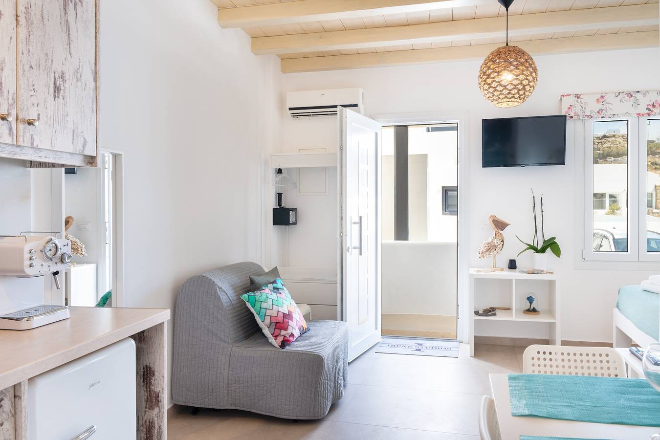 Appartement 'Irene's Studio' met gedeeld zwembad, draadloos internet en airconditioning, foto 15