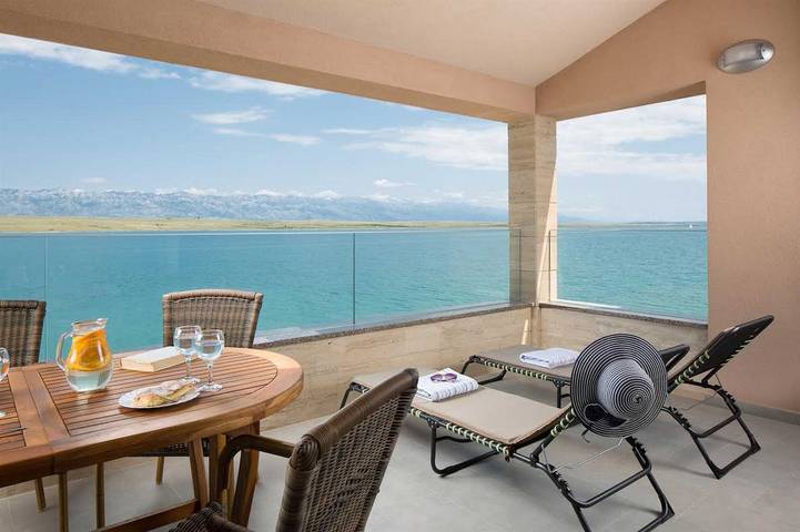 Ferienwohnung für 4 Personen, mit Balkon und Balkon/Terrasse in Dalmatien