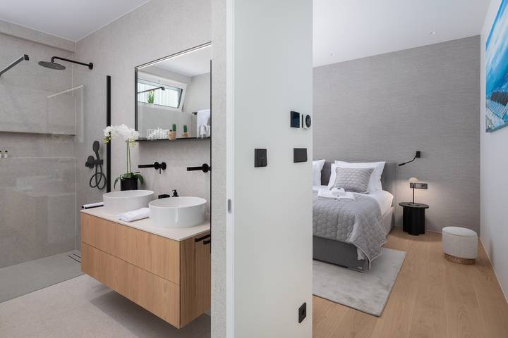 Villa pour 8 personnes, avec jacuzzi et jardin à Turanj - 3