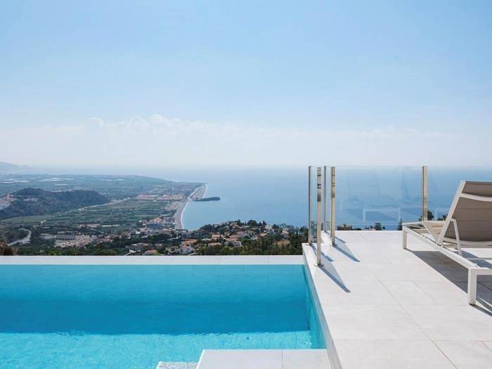 Casa de vacaciones para 8 personas, con piscina además de vistas al mar y jardín - 1