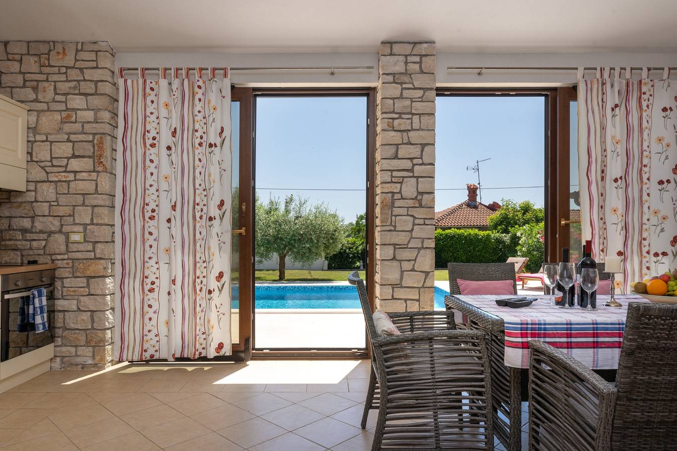 Villa per 8 persone con piscina in Umago, Umago e dintorni