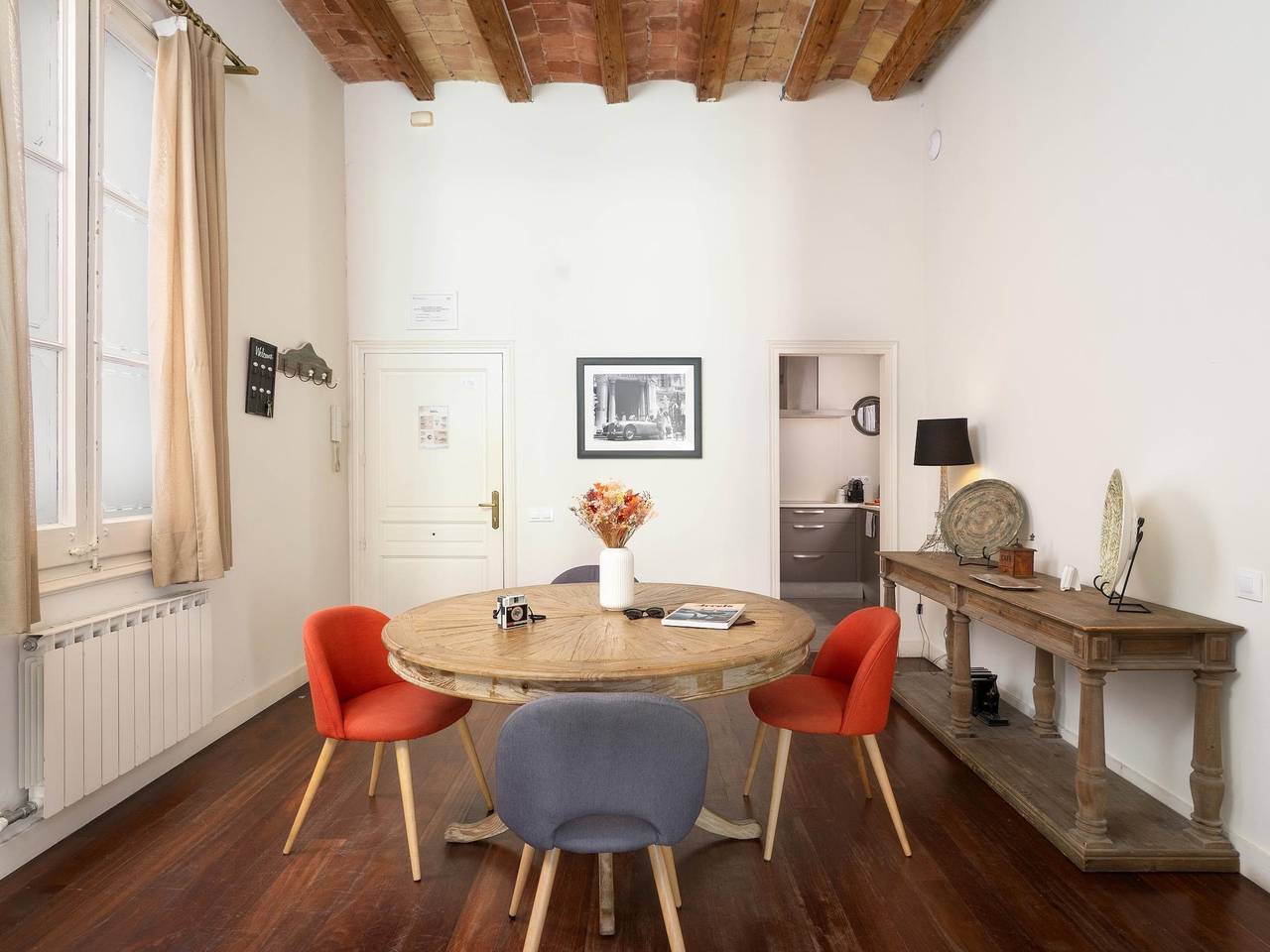 Apartamento vacacional entero, Apartamento superior de tres dormitorios in Centro Barcelona, Barcelona