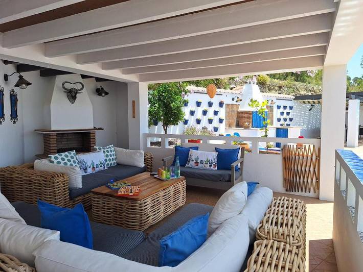 Casa rural para 8 personas, con vistas y vistas al lago además de piscina y jardín en Canillas de Aceituno - 2