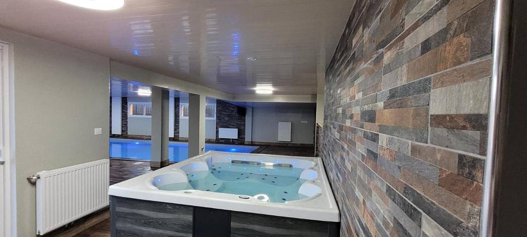 Villa with Private Pool in Sauchay, Région de Dieppe