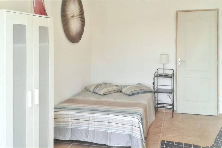 Location de vacances pour 8 personnes, avec jardin à Orthoux-Sérignac-Quilhan - 2