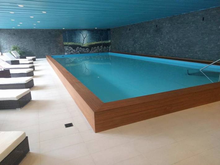 Apartmenthotel für 5 Personen, mit Balkon und Terrasse sowie Garten und Pool in Davos