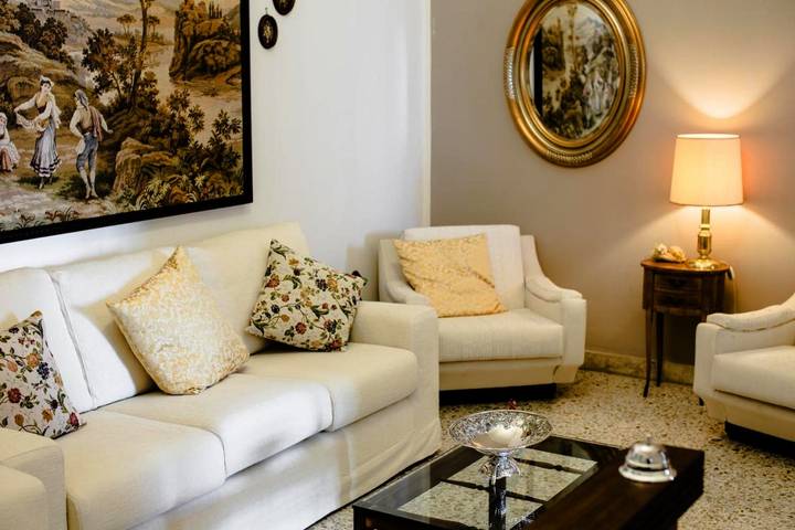 Chambre d’hôte pour 2 personnes, avec piscine ainsi que terrasse et jacuzzi à Catane - 3