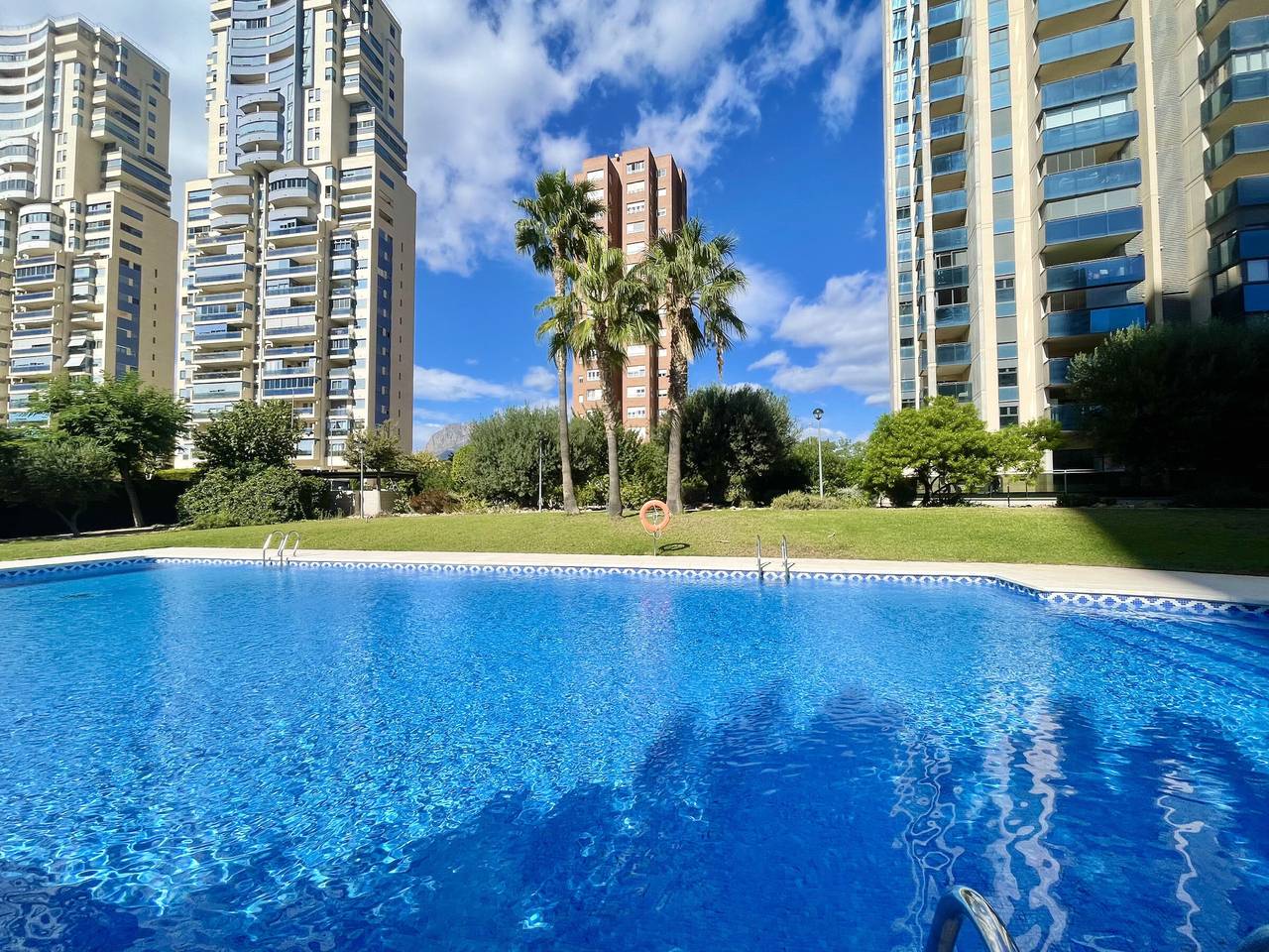 Geheel appartement, Spacious apartment with Ac - 4 guests in Benidorm, Costa Blanca