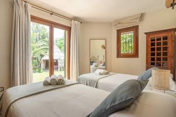 Villa for 14 People in Marbella Centre, Marbella, Photo 4