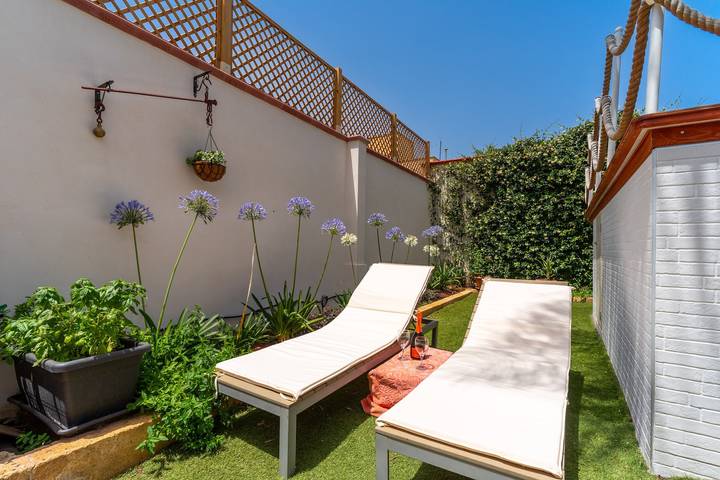 Entire apartment, Apartment 'Casa Venere Aurora Luxury' with Private Pool, Wi-Fi and Air Conditioning in Giuggianello, Lecce Province
