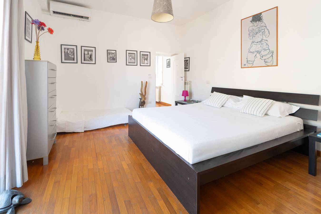 Entire apartment, Stylish in Spanish Quarter by Wonderful Italy in Naples, Naples Province