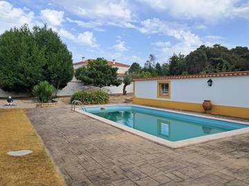 Gîte pour 4 personnes, avec jardin, animaux acceptés dans Ourém