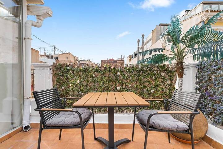 Loft voor 2 personen, met balkon in Alicante