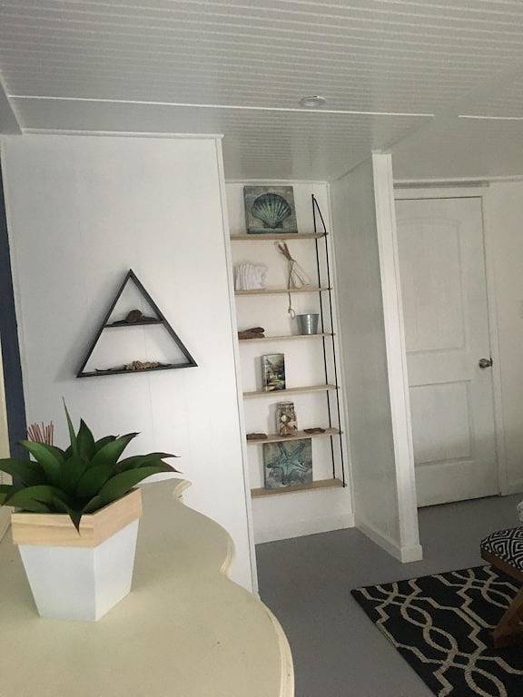 Wachen Sie mit dem See als Vorgarten auf! 3bd / 1bth mit Landzugang und Bootsbeleg in Norris Lake