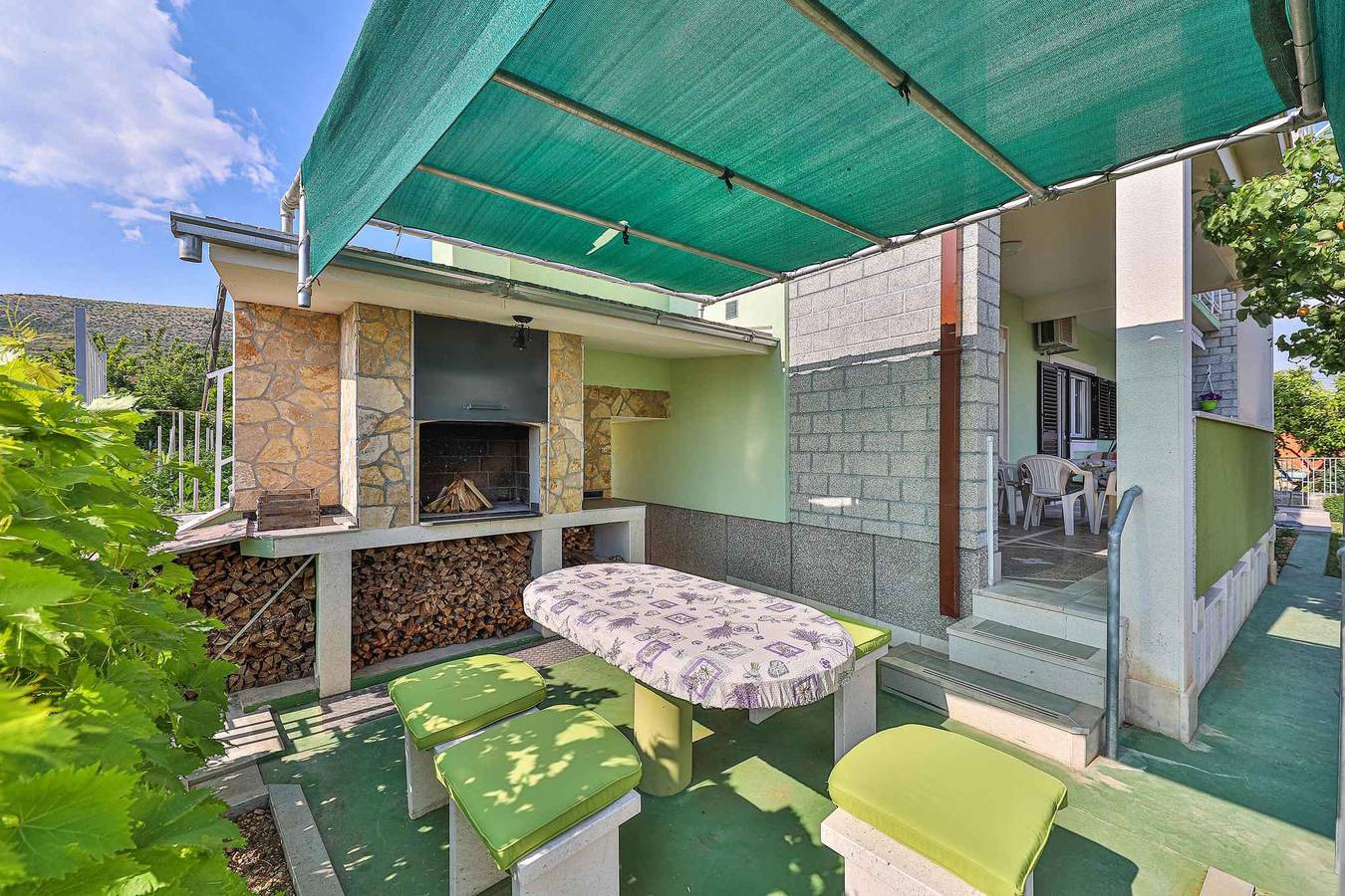 Apartamento vacacional entero, Apartamento vacacional con aire acondicionado y lavadora  in Trogir, Condado de Split-Dalmacia