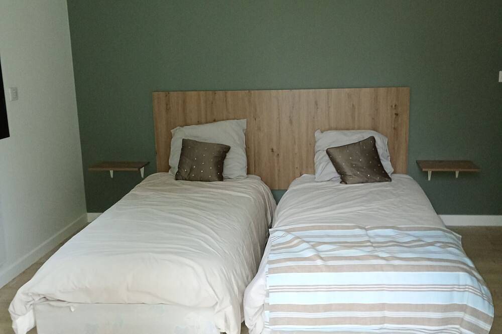 Family villa with pool and garden in Anglet, Region de Bayona