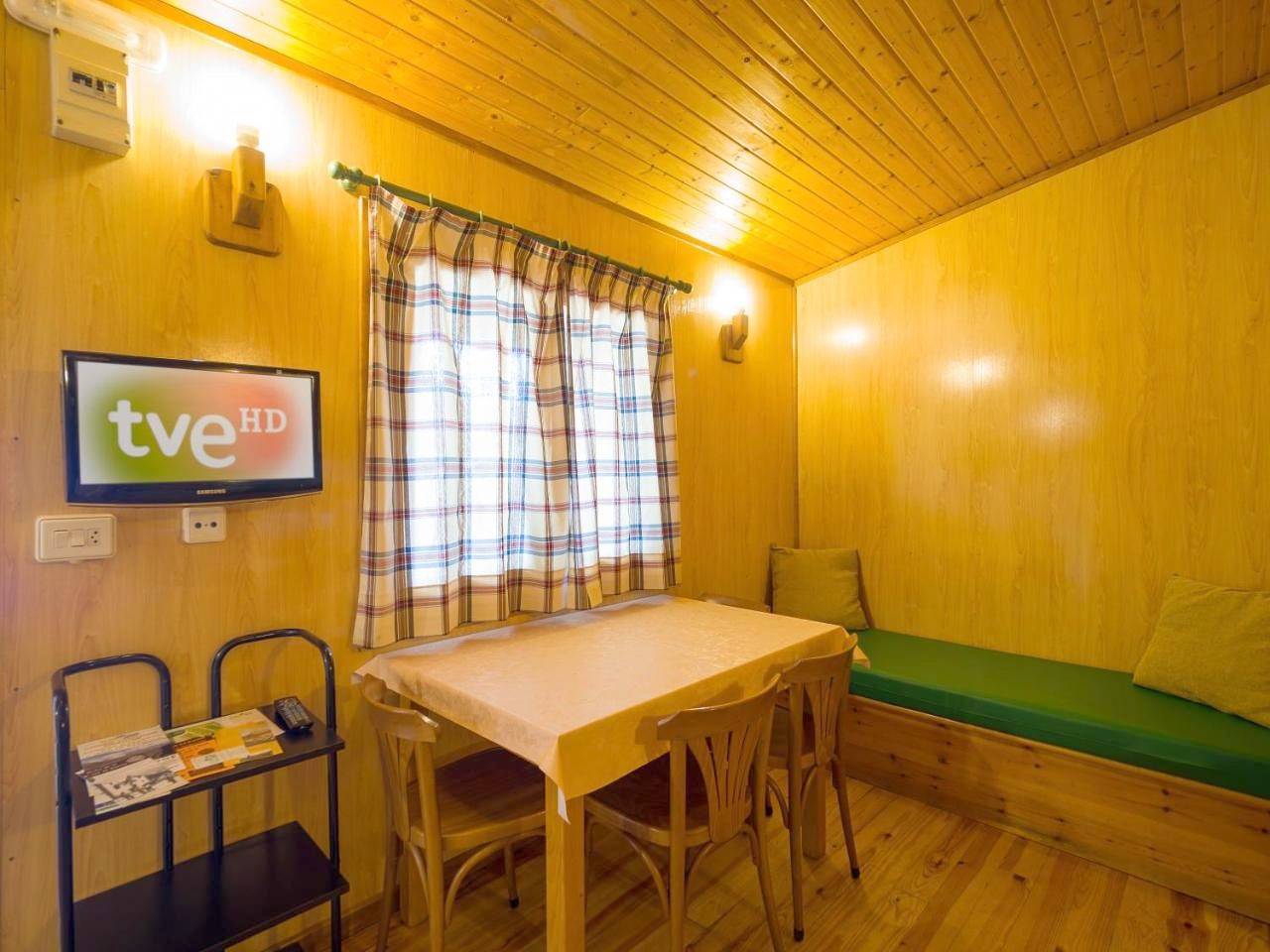 Camping El Jabalí Blanco in Fiscal, Pirineo Aragonés