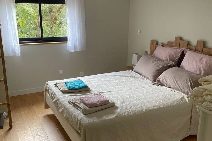 Location de vacances pour 8 personnes, avec terrasse ainsi que piscine et jardin dans Bellefont-La Rauze - 3