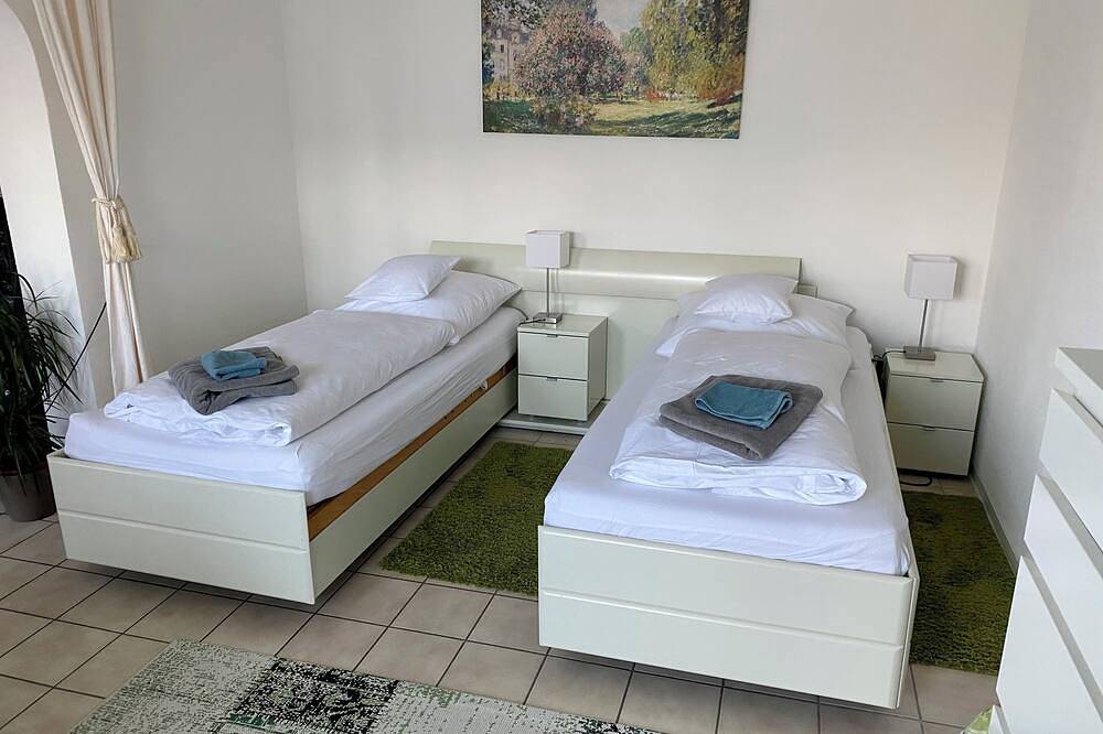 Ganze Wohnung, Sehr schöne Wohnung mit Terrasse, fußläufig zu See & S-Bahn nach Munich/Ammersee in Wörthsee, Ammersee