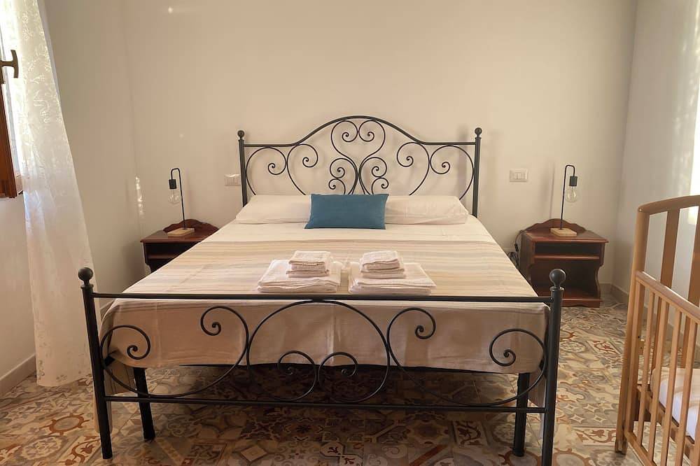 Detached house with 6 beds in Maddalena Spiaggia, Capoterra