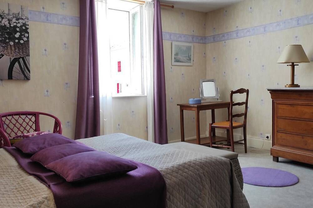 Gîte Les Glycines - Calme avec wifi et animaux admis in Faverney - Amance, Haute-Saône