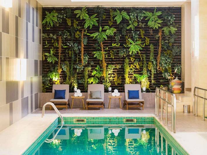 Hotel para 2 personas, con sauna y vistas además de piscina y jardín - 1