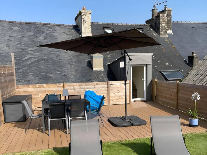 Location de vacances pour 6 personnes, avec terrasse à Guerlesquin