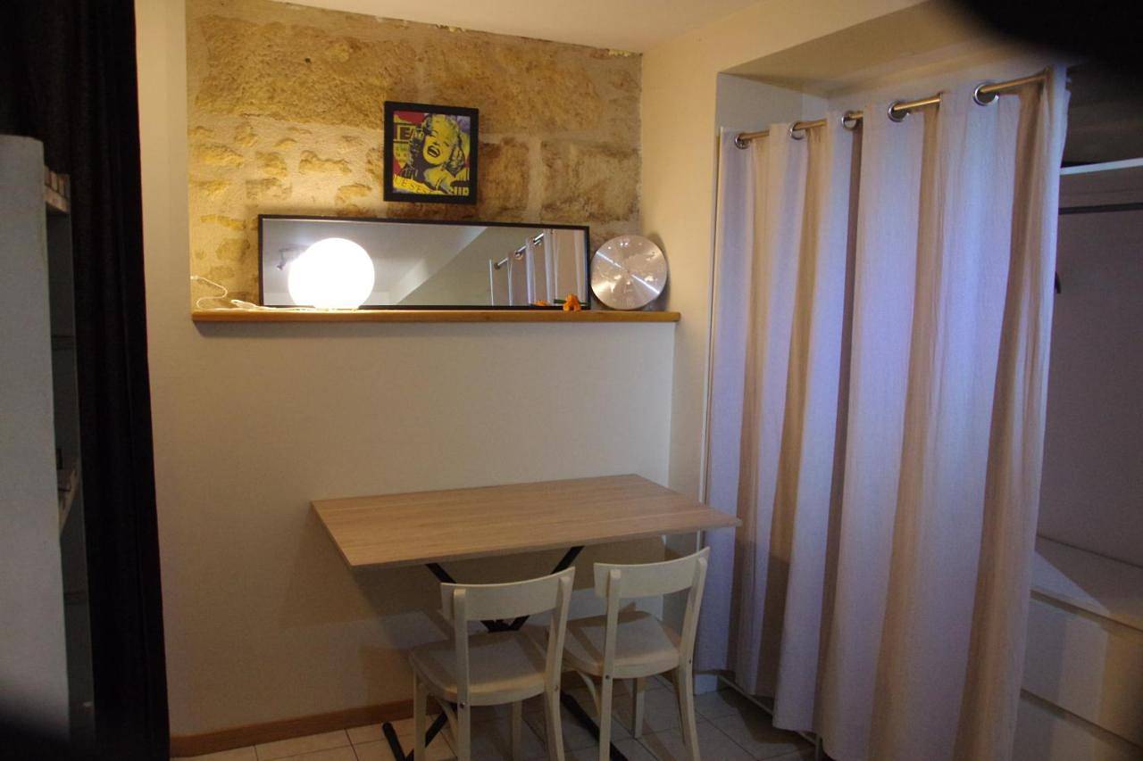 Appartement entier, One-Bedroom Apartment in Périgueux, Périgord Blanc
