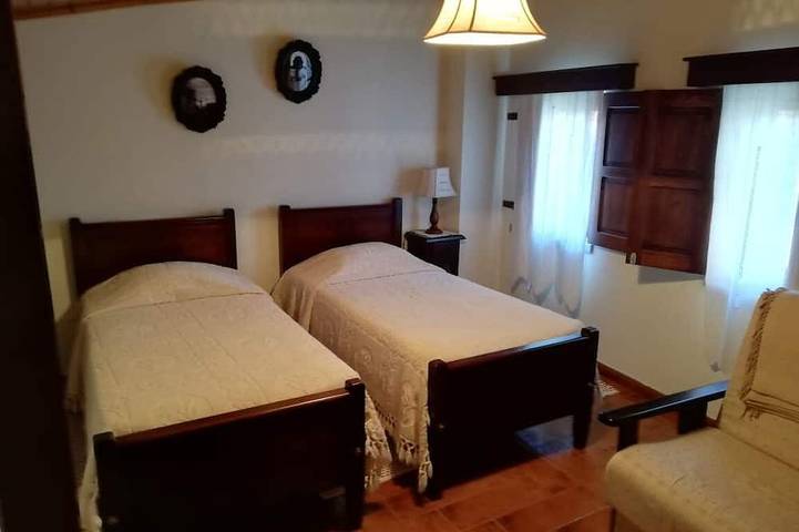 Location de vacances pour 5 personnes, avec terrasse à Gouveia - 2