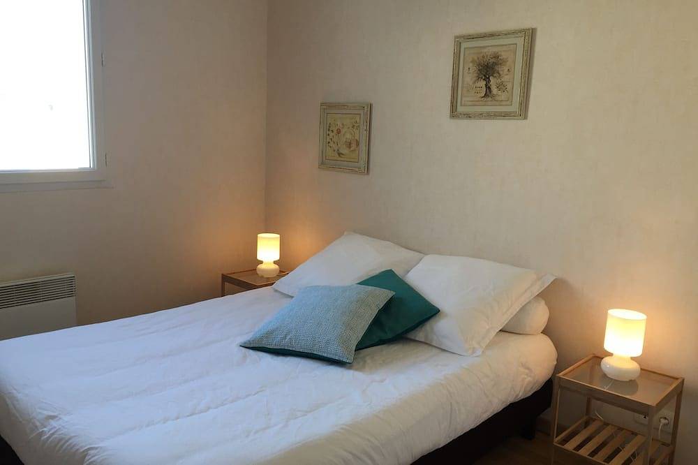 Entire apartment, Apartment T4 any comfort with terraces and parking 5 minutes walk from the station in Saint-Pierre-des-Corps, Tours region