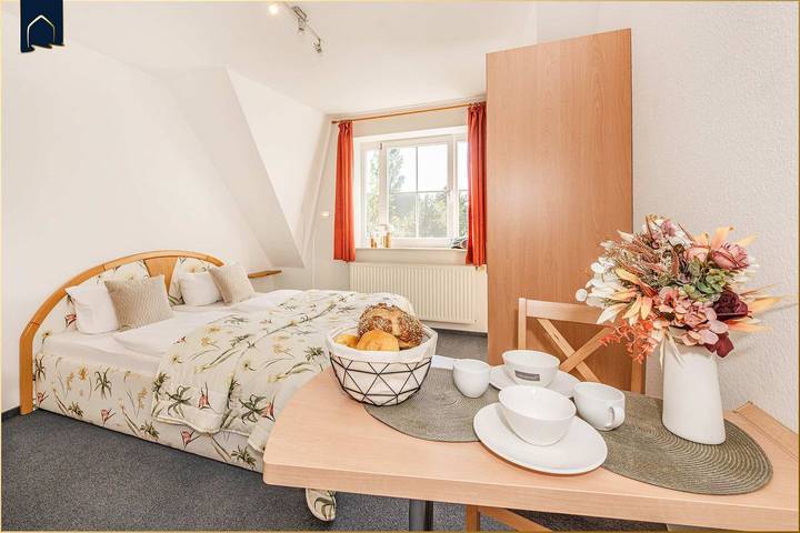 Ferienwohnung für 2 Personen, mit Seeblick und Ausblick sowie Sauna und Garten in Loddin - 2