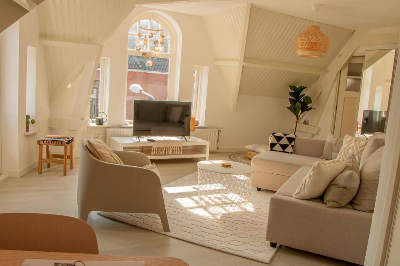 Geheel appartement, Apartment with Balcony in Middelburg, Walcheren