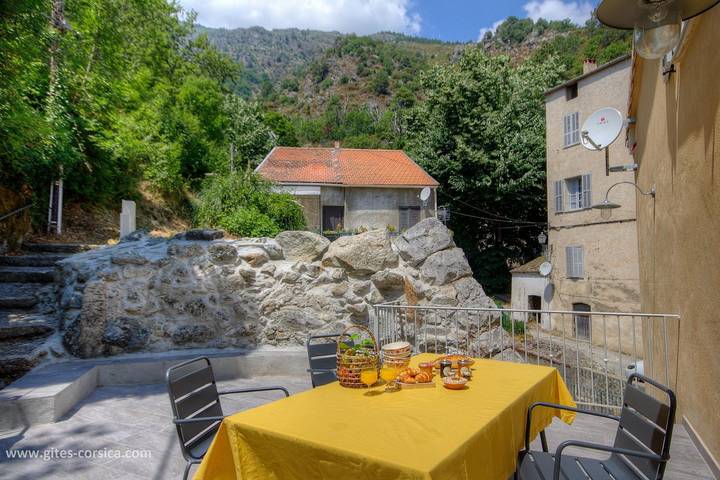 Gîte voor 6 personen, met uitzicht en terras - 1