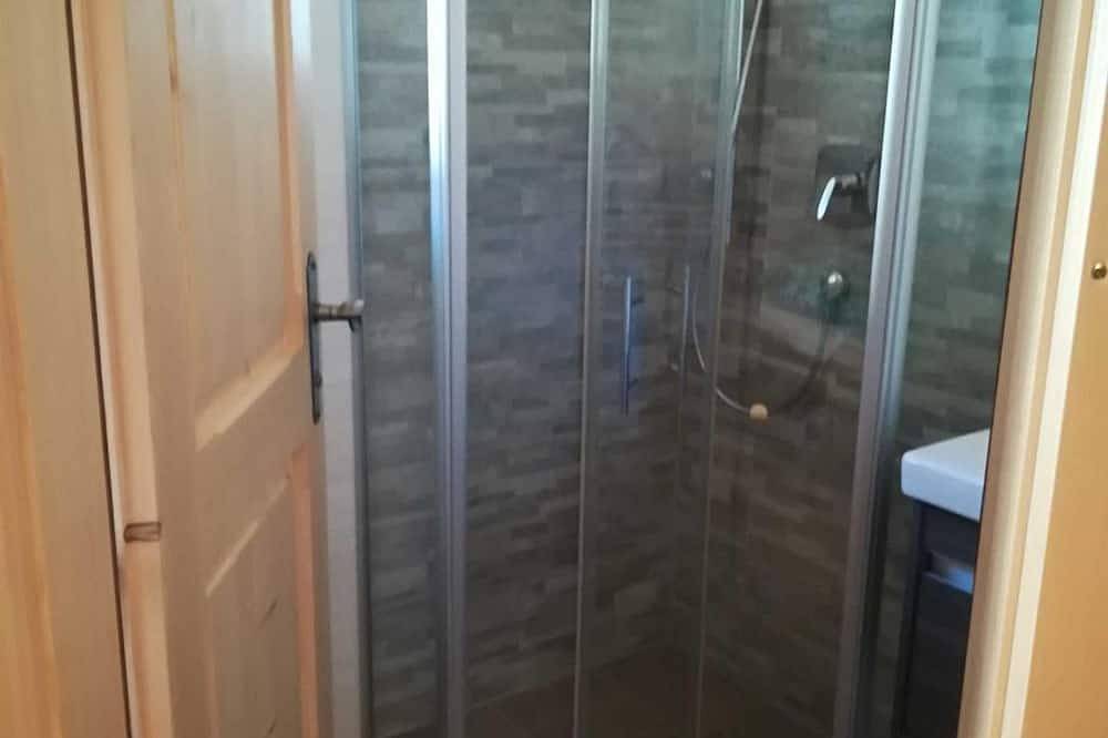 Ganze Wohnung, Zimmer \"Hühnernest\" - Ferienwohnung Hinterwinkl in Achenkirch, Brandenberger Alpen