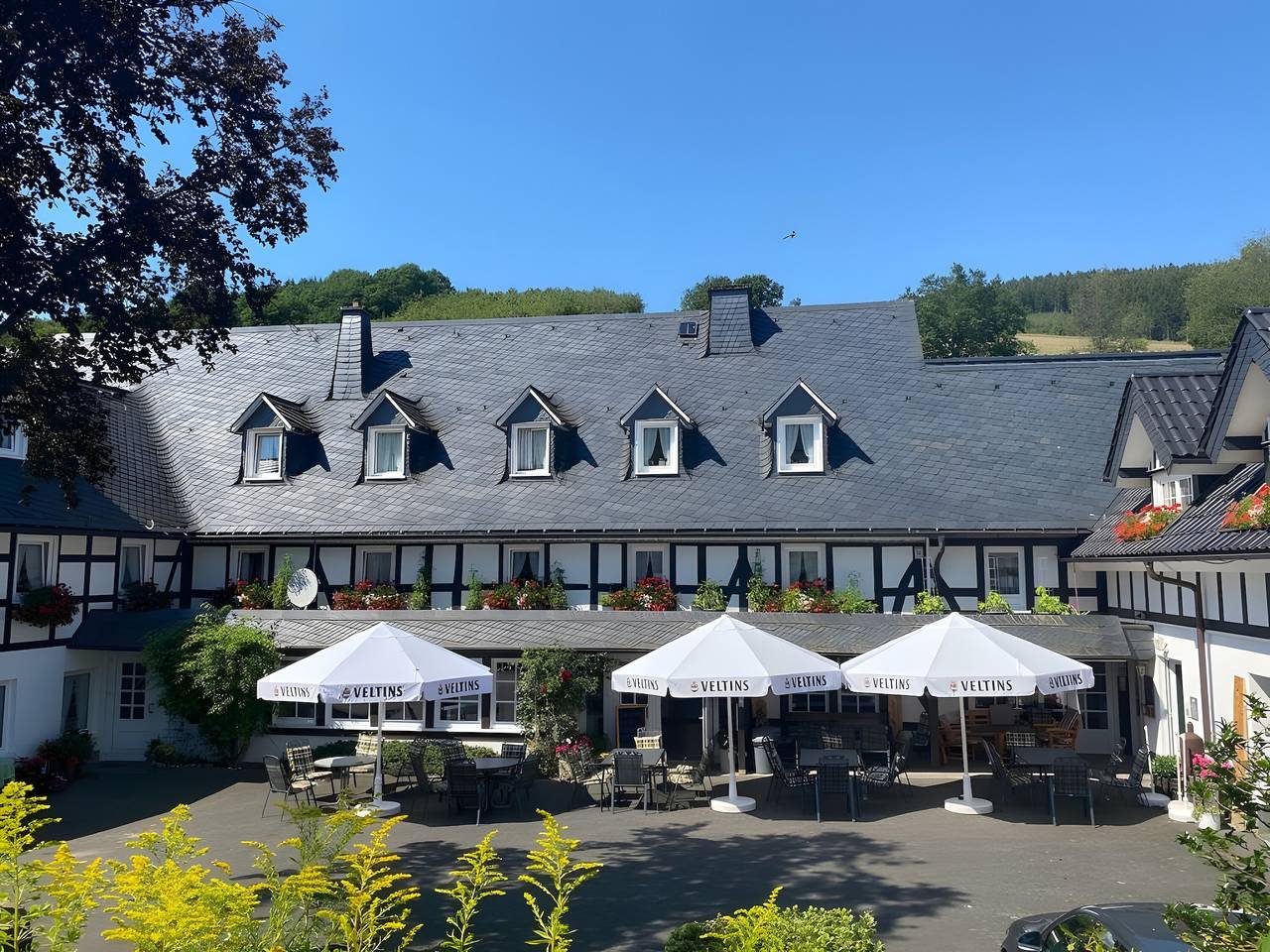 Ganze Wohnung, Apartment „Panorama“ mit Bergblick, Gemeinschaftsterrasse und Wlan in Lennestadt, Sauerland