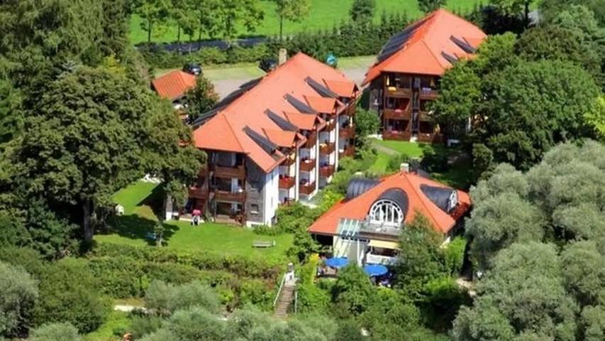Ferienwohnung für 4 Personen, mit Pool und Garten, mit Haustier in Chieming