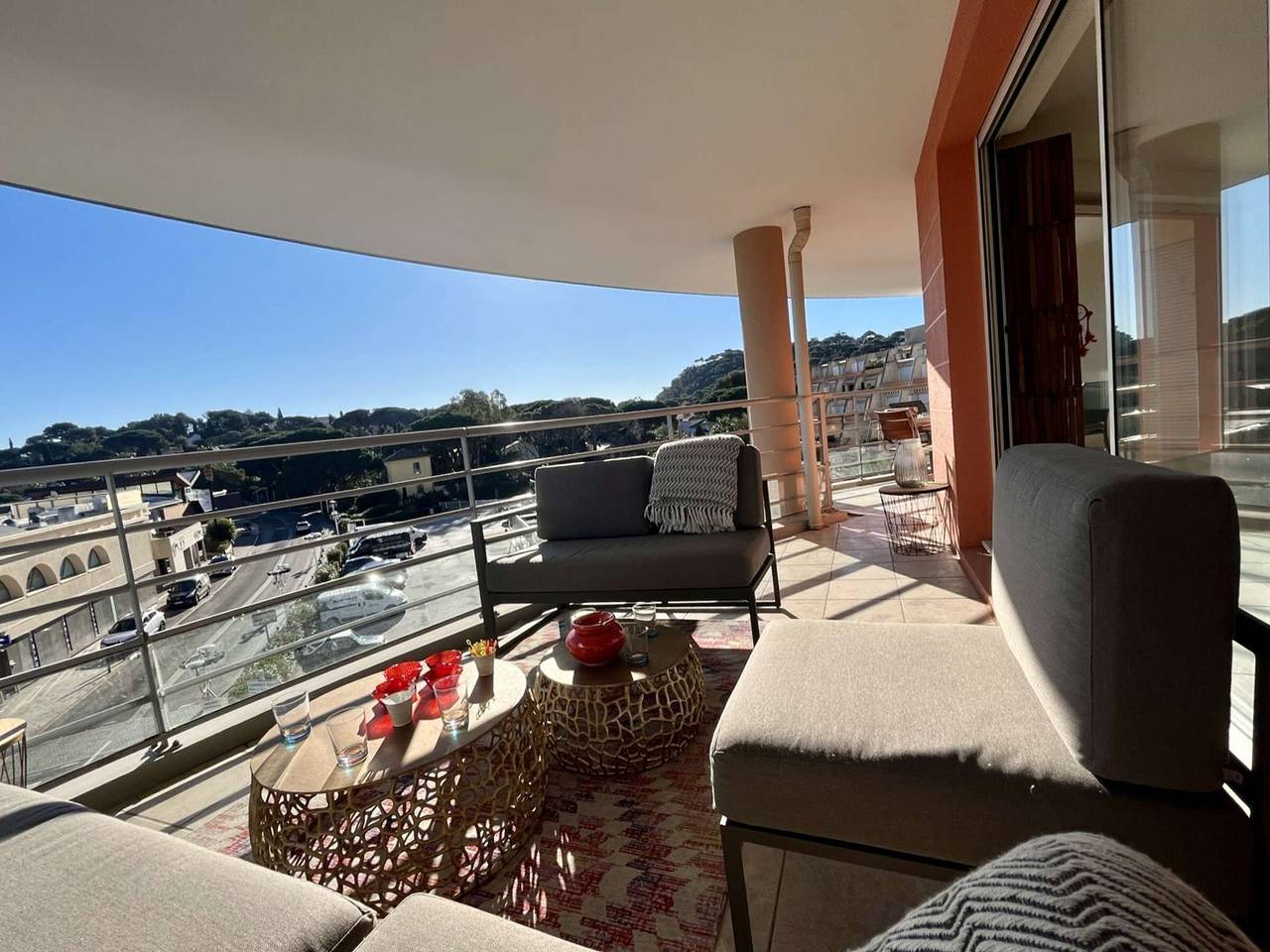 Appartement entier, Cavalaire: Spacieux T4, 2 Terrasses, Clim, Parking, Animaux Acceptés in Cavalaire-sur-Mer, Parc national de Port-Cros