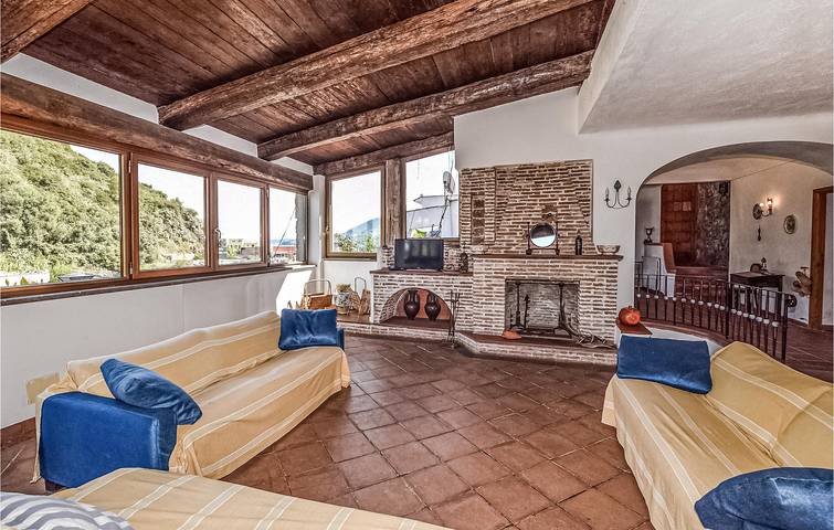 Location de vacances pour 16 personnes, avec jacuzzi ainsi que piscine et jardin dans Ischia - 3